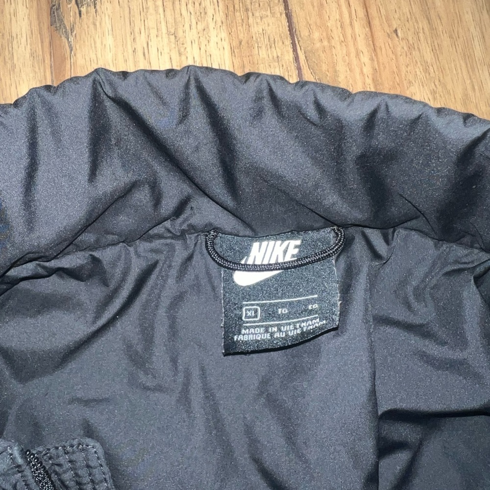 Nike bomber jacket - Picture 6 of 9